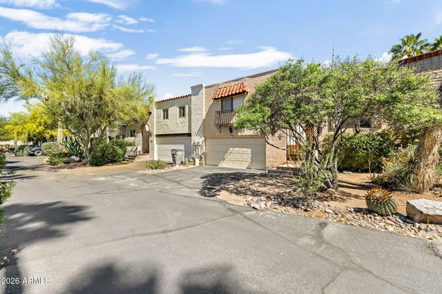37210 N TRANQUIL Trail 9, Carefree, AZ 85377