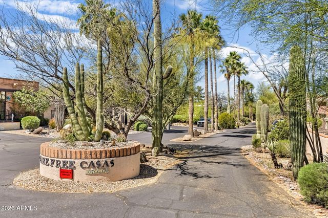 37210 N TRANQUIL Trail 9, Carefree, AZ 85377