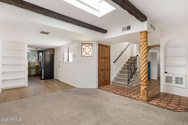 37210 N TRANQUIL Trail 9, Carefree, AZ 85377