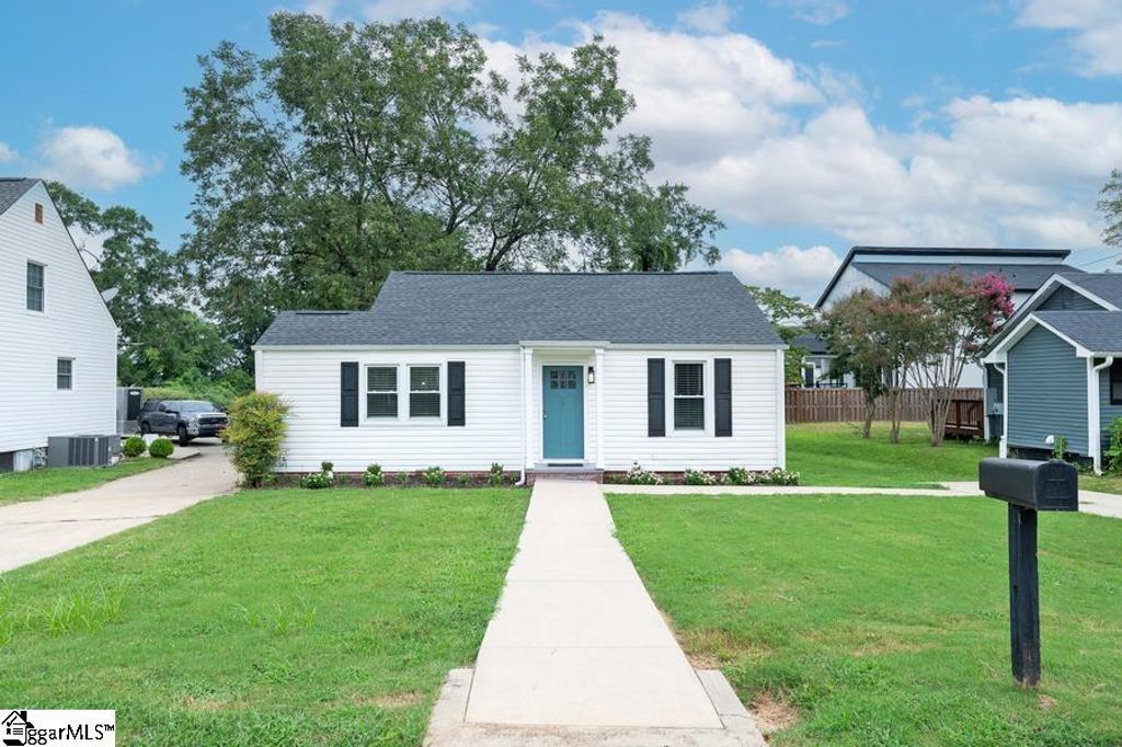 105 E Bearden Street, Greer, SC 29651