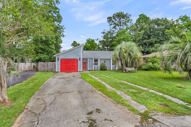 109 Carriage Court, Summerville, SC 29486