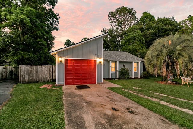 109 Carriage Court, Summerville, SC 29486