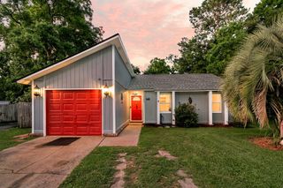 109 Carriage Court, Summerville, SC 29486