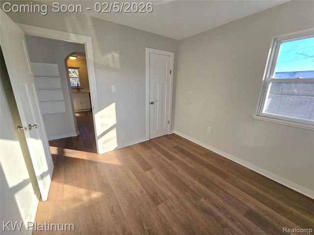 7399 Gronow, Center Line, MI 48015