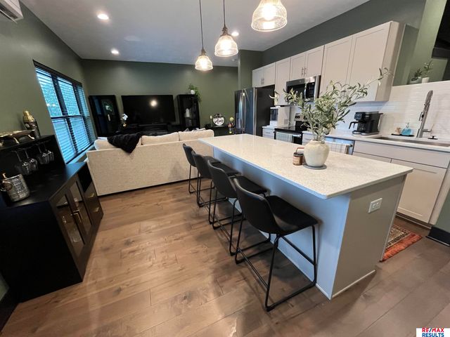 3109 Mayberry Plaza, Omaha, NE 68105