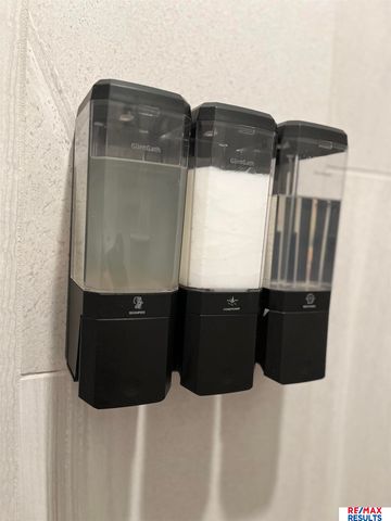 3109 Mayberry Plaza, Omaha, NE 68105