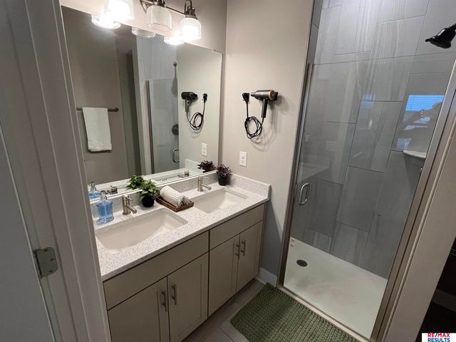 3109 Mayberry Plaza, Omaha, NE 68105