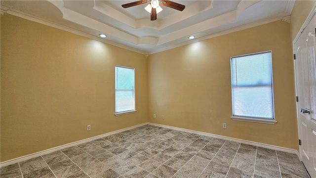 2565 Crestlea Dr, Corpus Christi, TX 78415