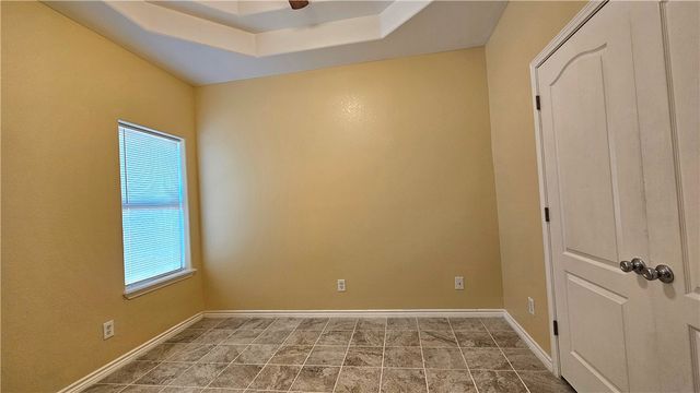 2565 Crestlea Dr, Corpus Christi, TX 78415