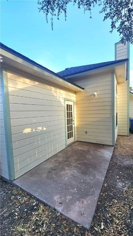 2565 Crestlea Dr, Corpus Christi, TX 78415