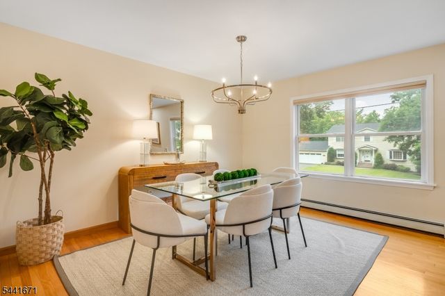 27 Harvest Ln, Livingston Twp., NJ 07039