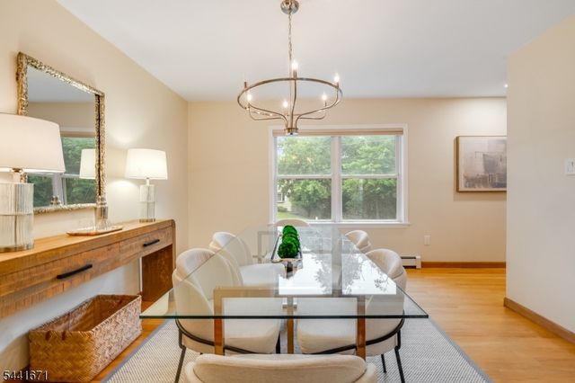 27 Harvest Ln, Livingston Twp., NJ 07039