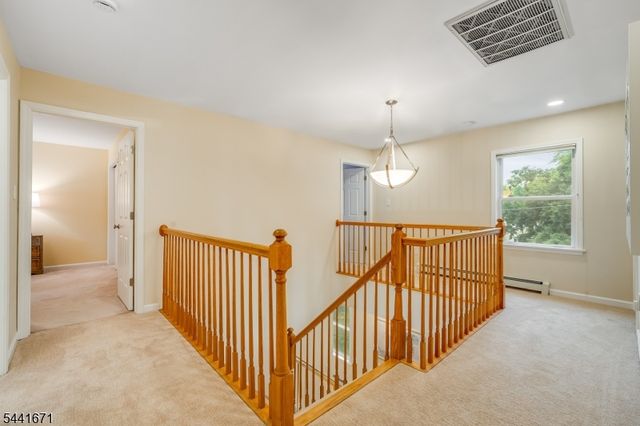 27 Harvest Ln, Livingston Twp., NJ 07039