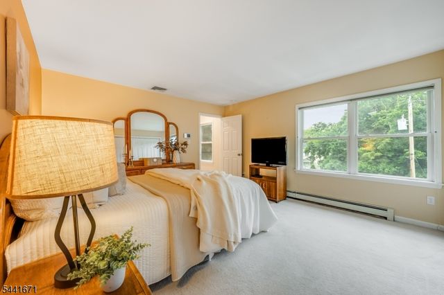 27 Harvest Ln, Livingston Twp., NJ 07039
