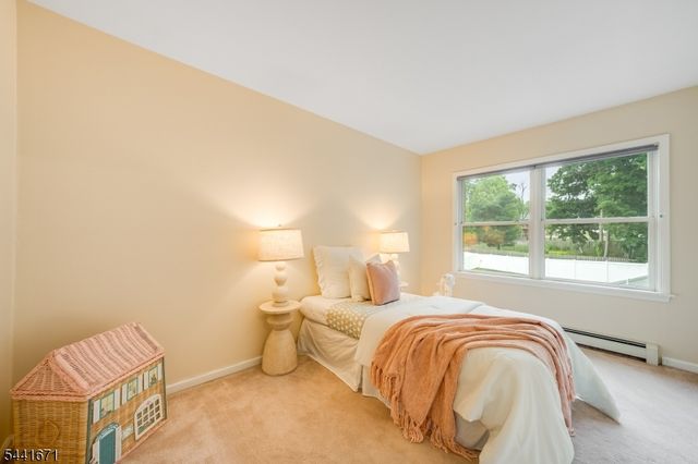 27 Harvest Ln, Livingston Twp., NJ 07039