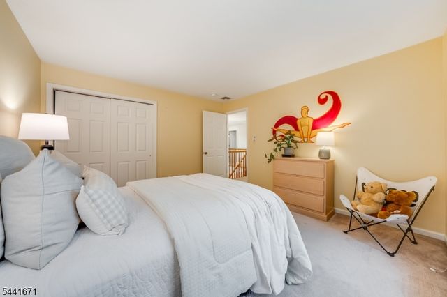 27 Harvest Ln, Livingston Twp., NJ 07039