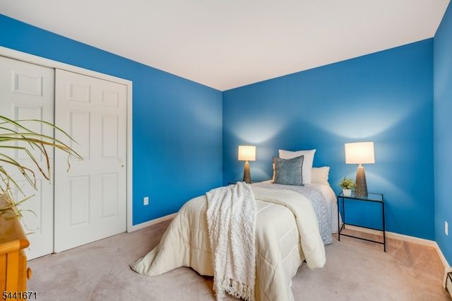 27 Harvest Ln, Livingston Twp., NJ 07039