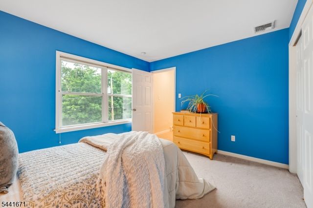 27 Harvest Ln, Livingston Twp., NJ 07039