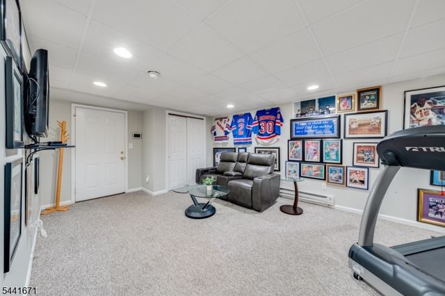 27 Harvest Ln, Livingston Twp., NJ 07039