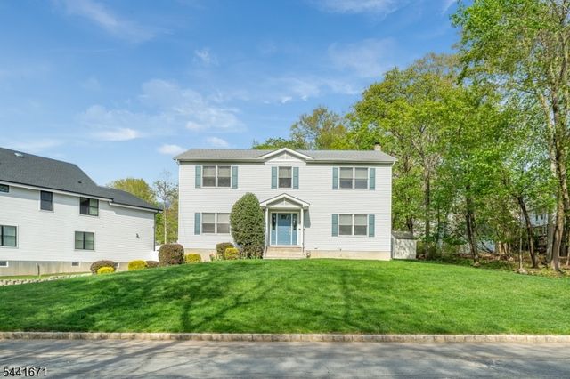 27 Harvest Ln, Livingston Twp., NJ 07039