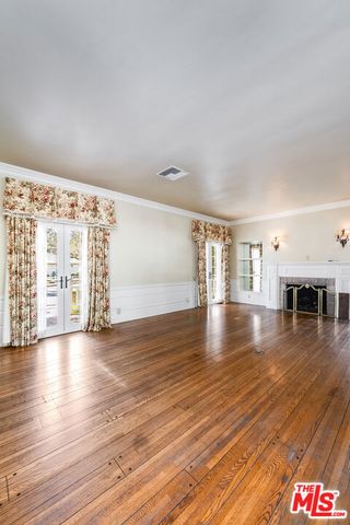 118 N Evergreen Street, Toluca Lake, CA 91505