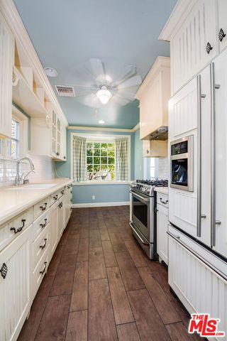 118 N Evergreen Street, Toluca Lake, CA 91505