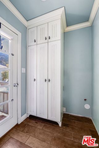 118 N Evergreen Street, Toluca Lake, CA 91505