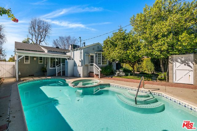 118 N Evergreen Street, Toluca Lake, CA 91505