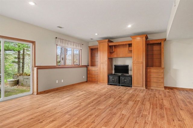 1890 Dillingham Drive, Allegan, MI 49010