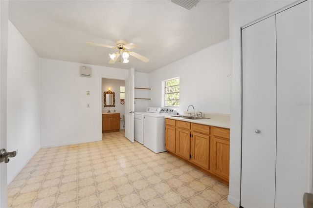 415 SE ADAMS STREET, High Springs, FL 32643
