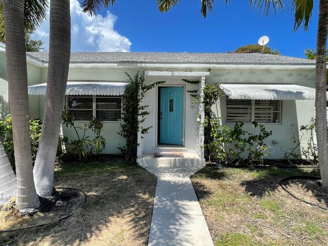 220 N 9th Ave Avenue N, Lake Worth Beach, FL 33460