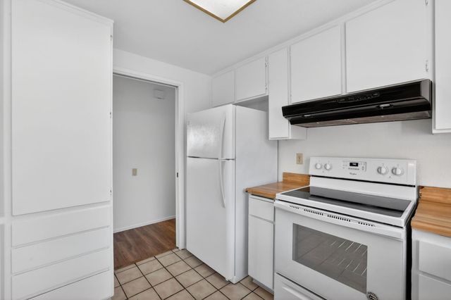 10082 Kern River Ct, Rancho Cordova, CA 95670