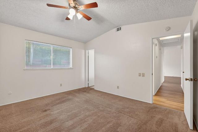 10082 Kern River Ct, Rancho Cordova, CA 95670