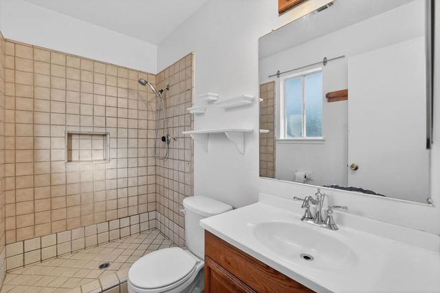 10082 Kern River Ct, Rancho Cordova, CA 95670