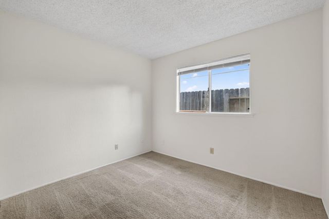 10082 Kern River Ct, Rancho Cordova, CA 95670