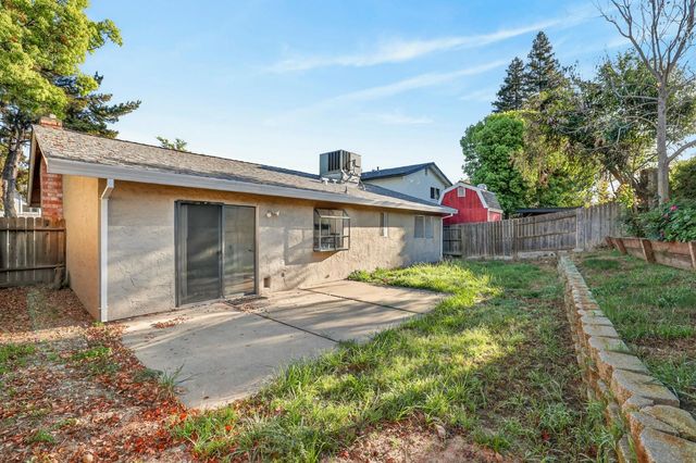 10082 Kern River Ct, Rancho Cordova, CA 95670