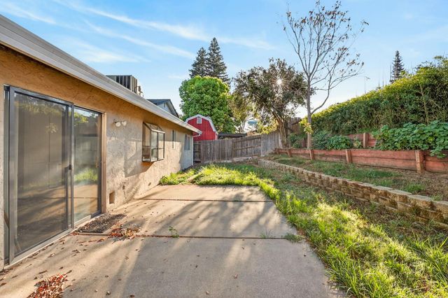 10082 Kern River Ct, Rancho Cordova, CA 95670