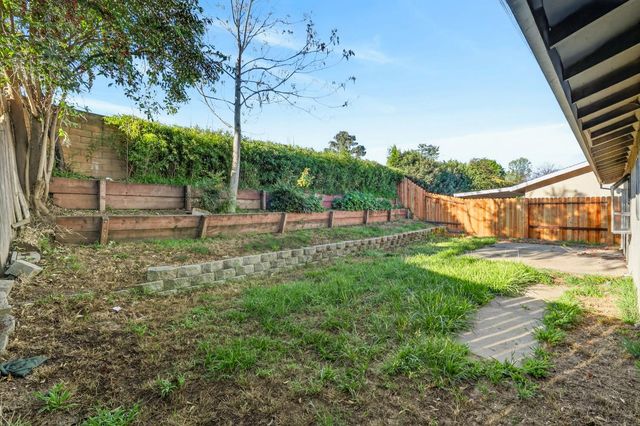 10082 Kern River Ct, Rancho Cordova, CA 95670