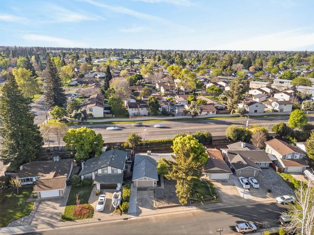 10082 Kern River Ct, Rancho Cordova, CA 95670