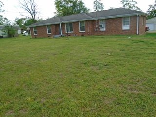1544 Neelys Bend Rd, Madison, TN 37115