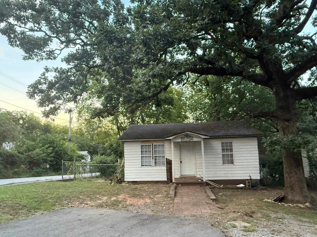 127 N Schiller, Little Rock, AR 72205