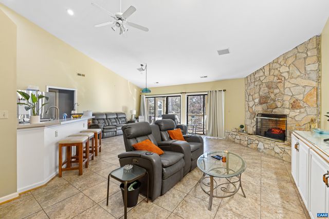 465 HIDDEN RIDGE RD, Charlottesville, VA 22902