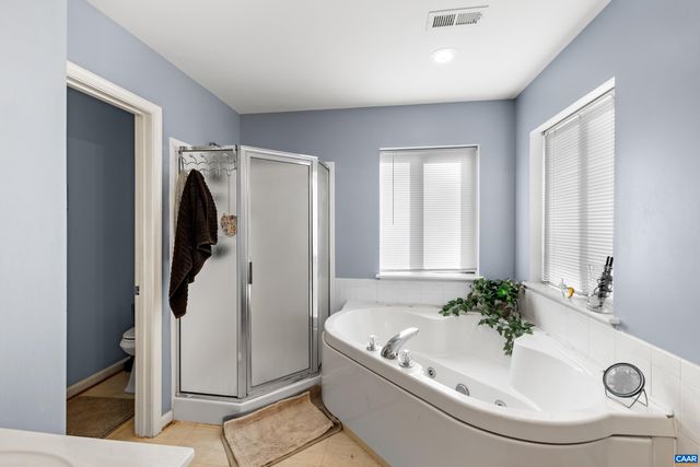 465 HIDDEN RIDGE RD, Charlottesville, VA 22902