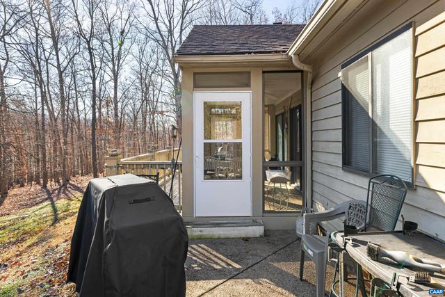 465 HIDDEN RIDGE RD, Charlottesville, VA 22902