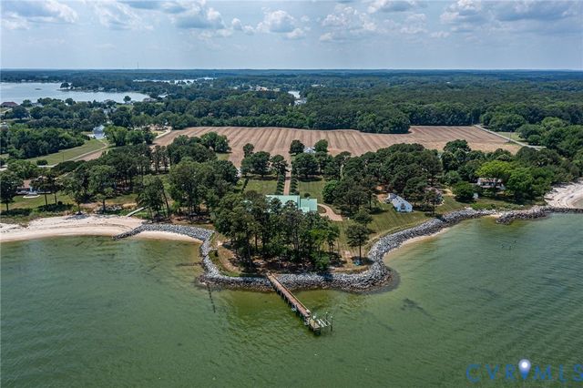 2153 Lighthouse View Dr, Heathsville, VA 22530