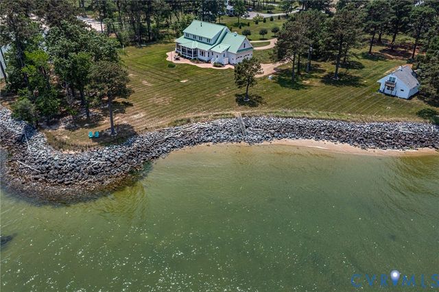 2153 Lighthouse View Dr, Heathsville, VA 22530