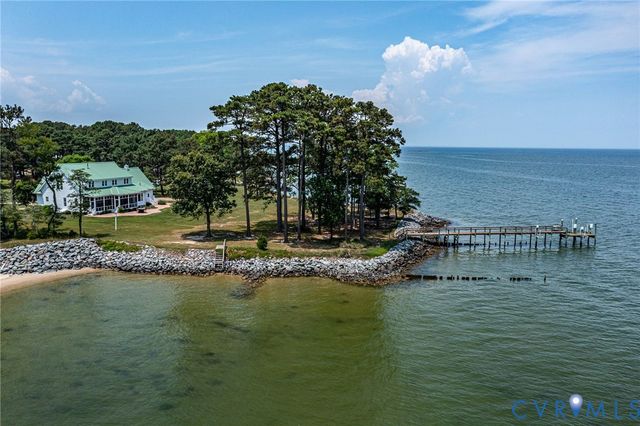 2153 Lighthouse View Dr, Heathsville, VA 22530