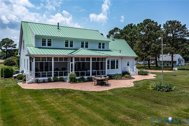 2153 Lighthouse View Dr, Heathsville, VA 22530
