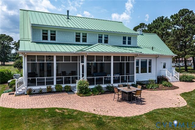 2153 Lighthouse View Dr, Heathsville, VA 22530