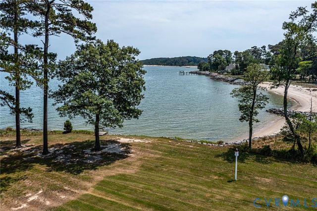 2153 Lighthouse View Dr, Heathsville, VA 22530